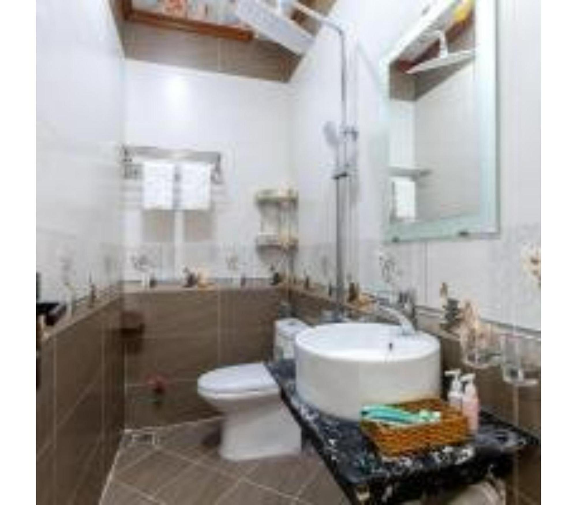 Oyo 1216 Ha Hotel Вунгтау Экстерьер фото